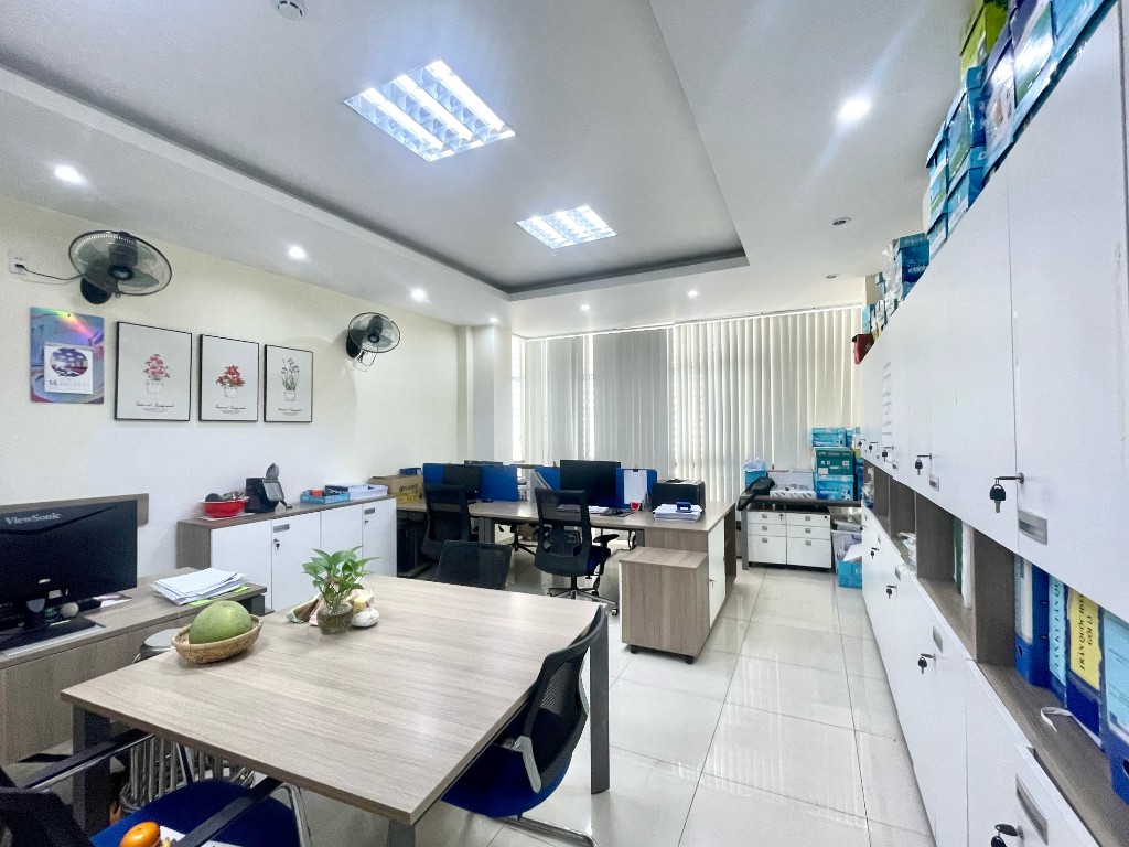 Khu làm việc văn phòng tầng 5